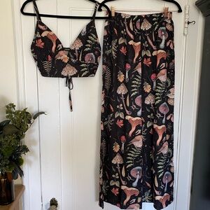 NWOT. Coramoon Mushroom 2 piece Wide Leg Pant Set, Sz S